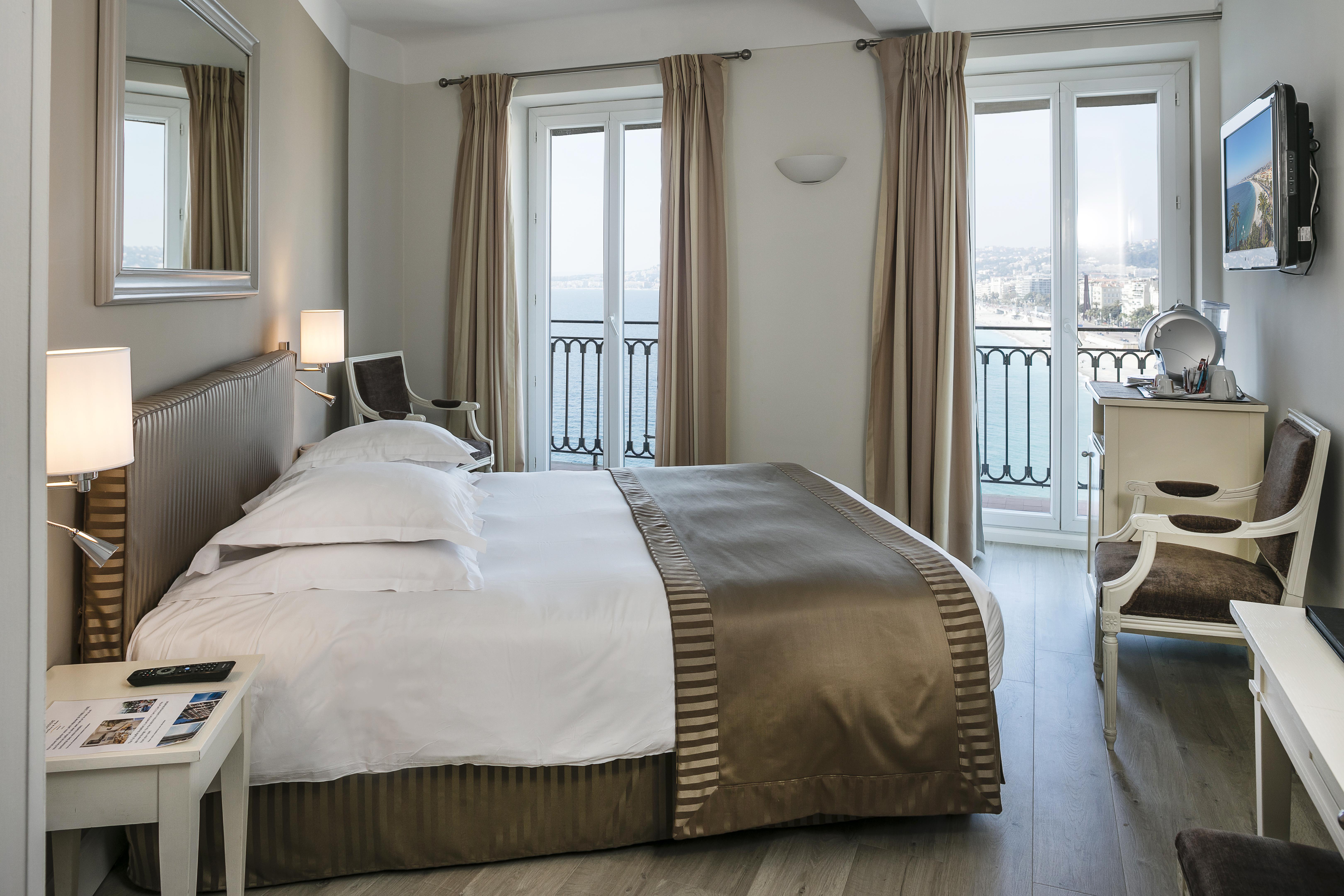 Hotel Suisse Nice Bagian luar foto