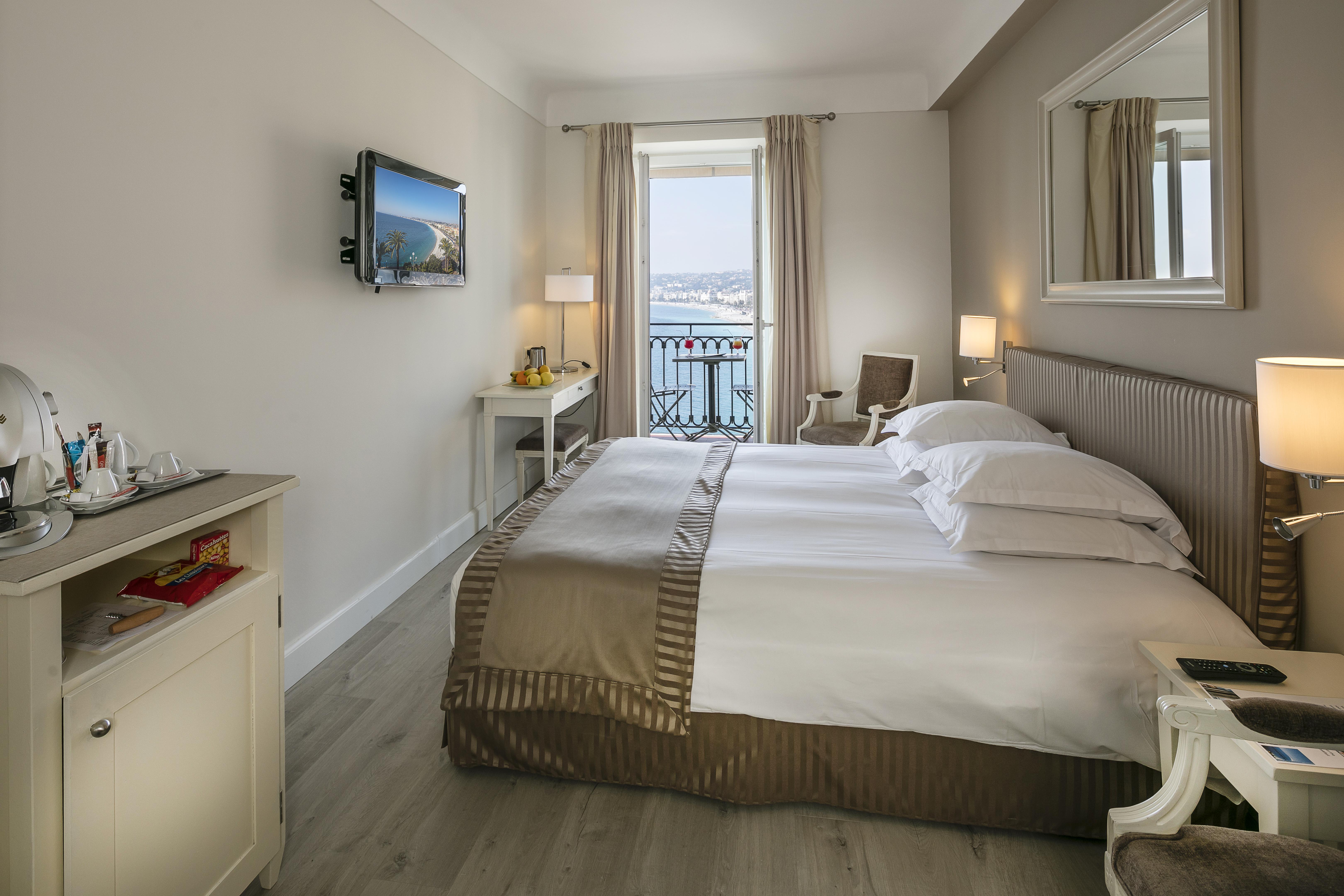 Hotel Suisse Nice Bagian luar foto