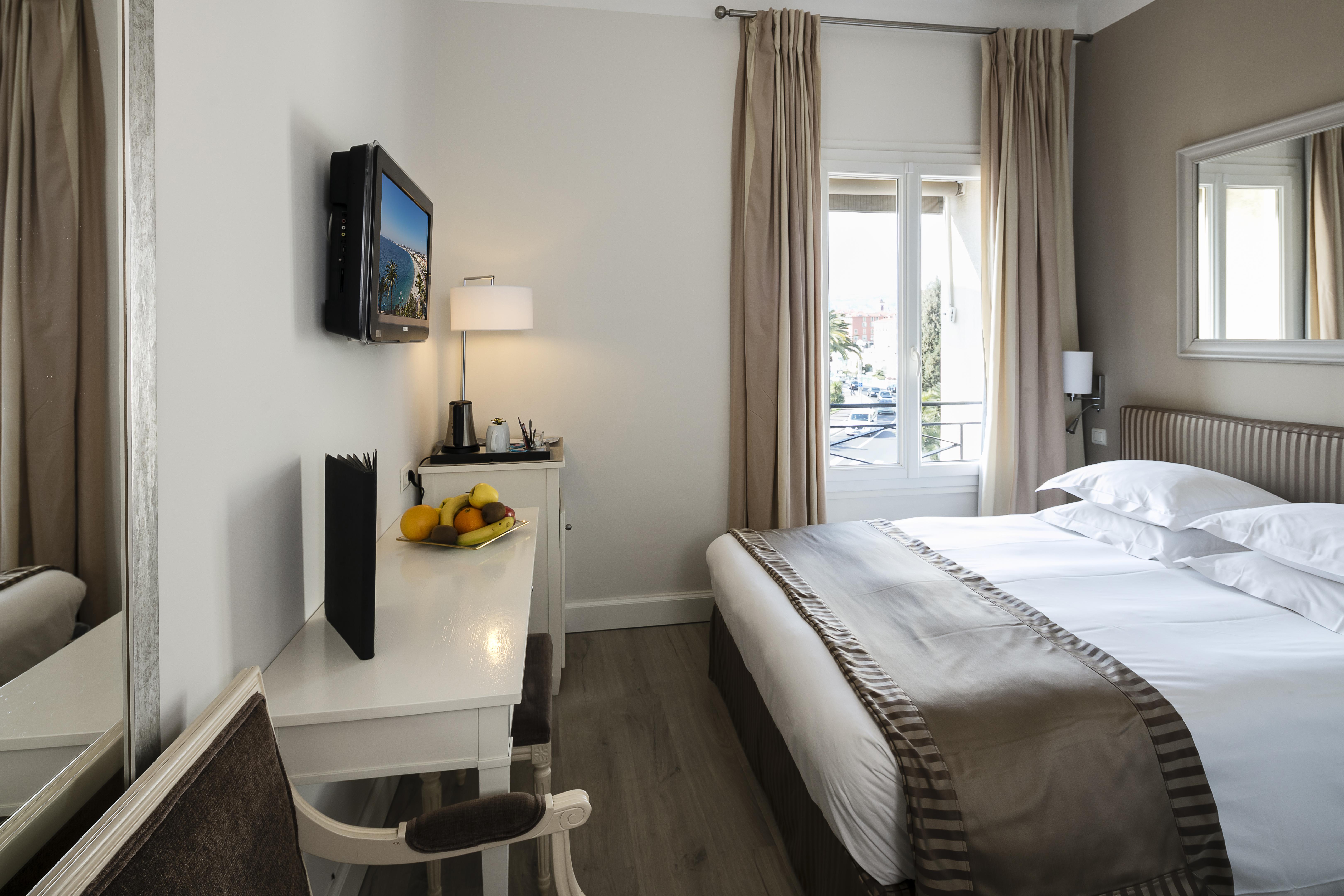 Hotel Suisse Nice Bagian luar foto
