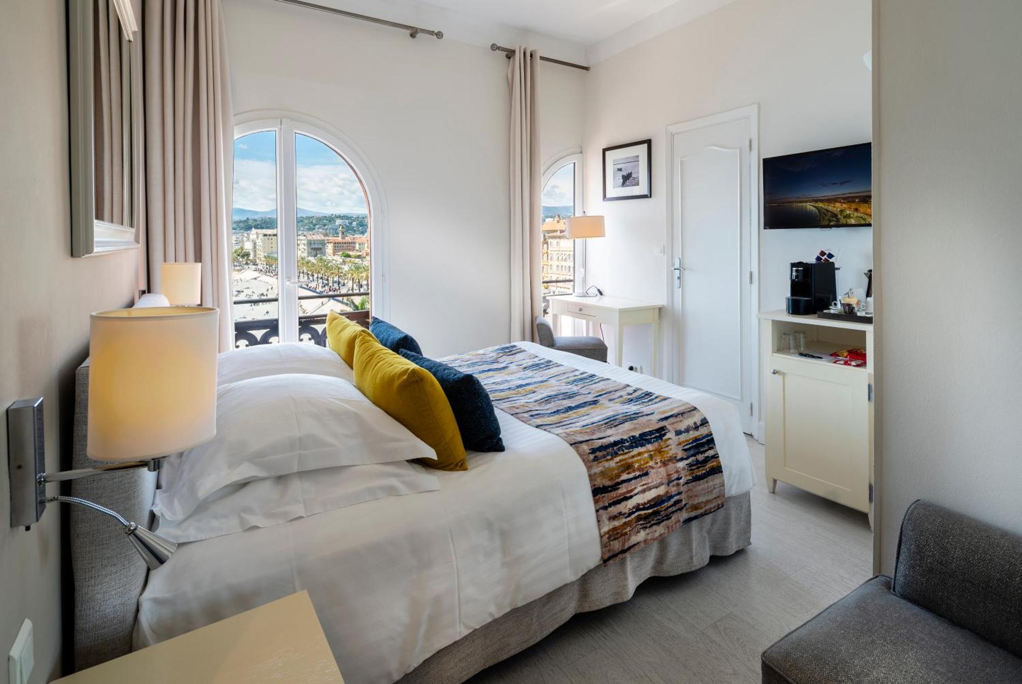 Hotel Suisse Nice Bagian luar foto